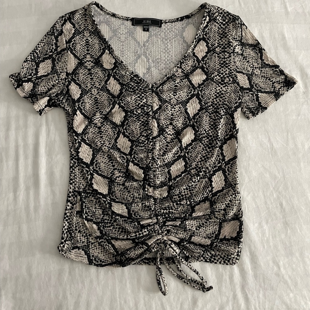 Vibe Sportswear Top